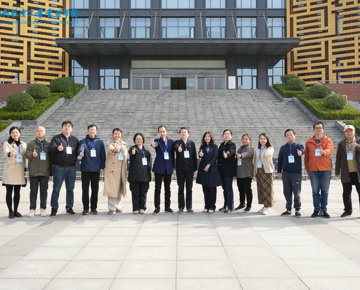 秀人网
教师参加航空企业实习联合体年会